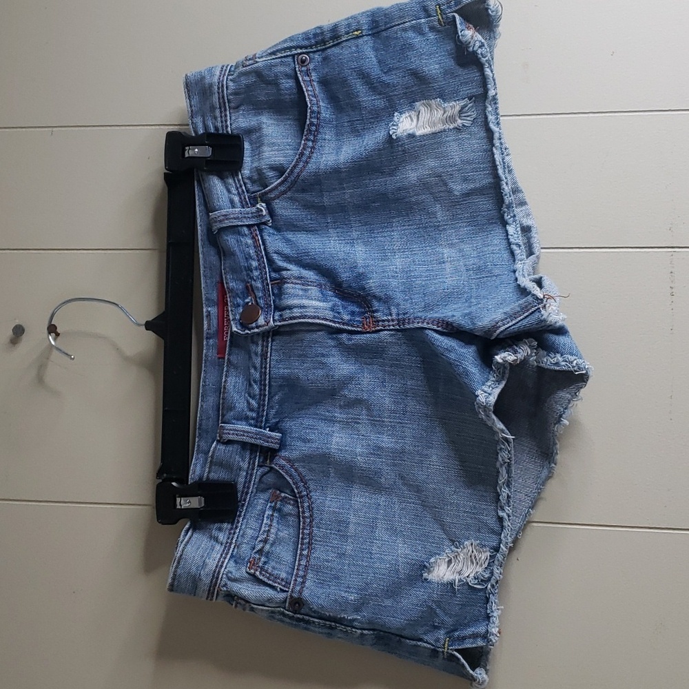 Forever 21 Light Wash Shorty Short Jean  Frayed shorts